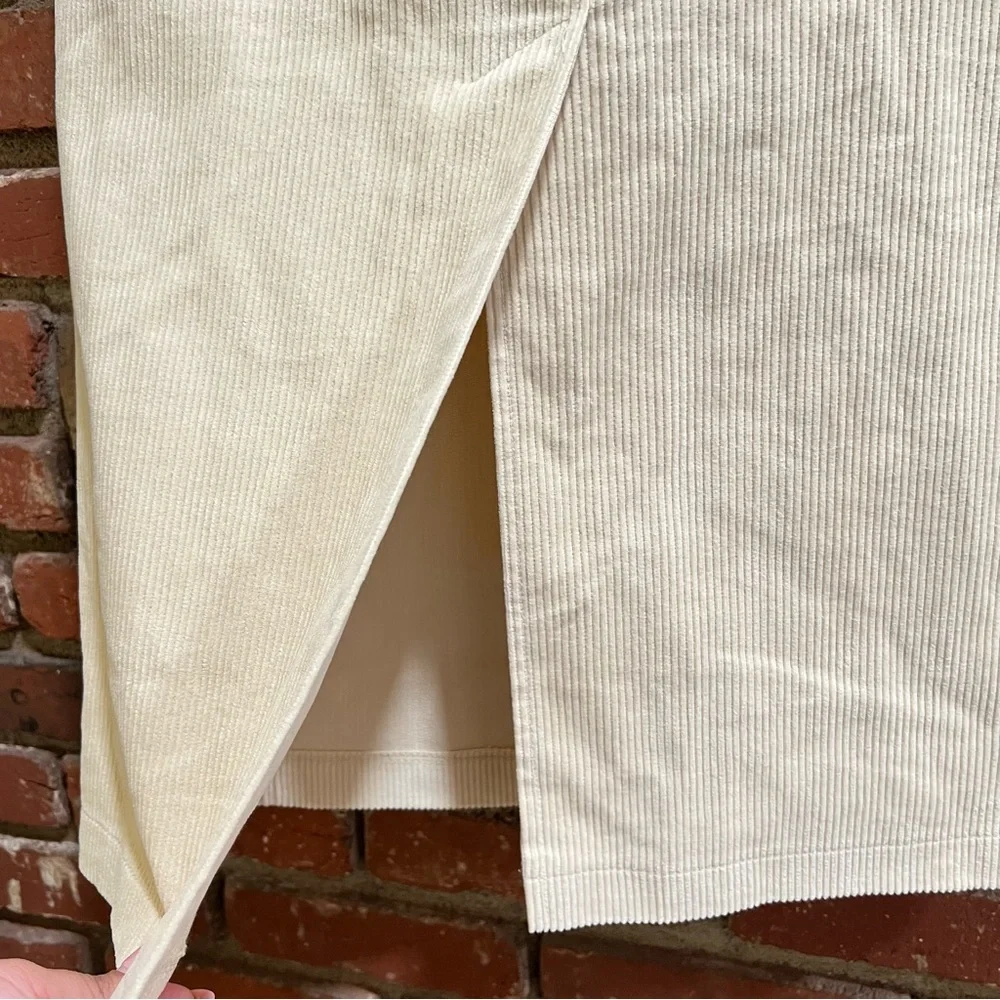 Twenty Six Hundred‎ pastel yellow corduroy pencil skirt size xs/small